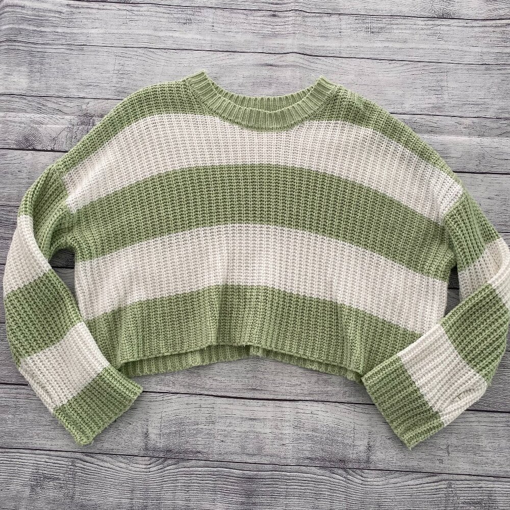 Moon & Madison Green White Striped Cropped Knit Sweater Size Small